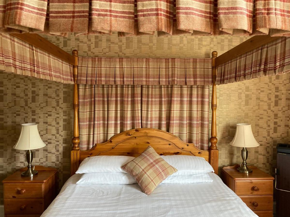 The Panmure Arms Hotel Edzell Esterno foto